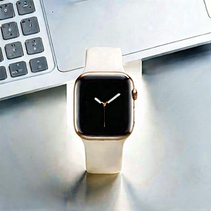 Smart watch with (digital:1.14) artwork