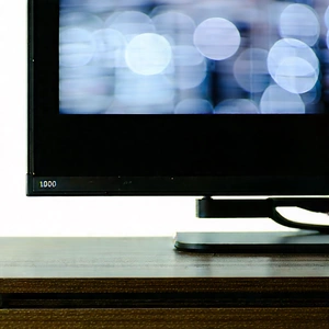 Smart Home Device With Streaming Content With Flat Screen